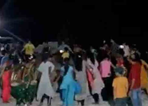 Ragging : वसतीगृहातील विद्यार्थिनींना जबरदस्तीने नाचवल्याचा धक्कादायक प्रकार उघड