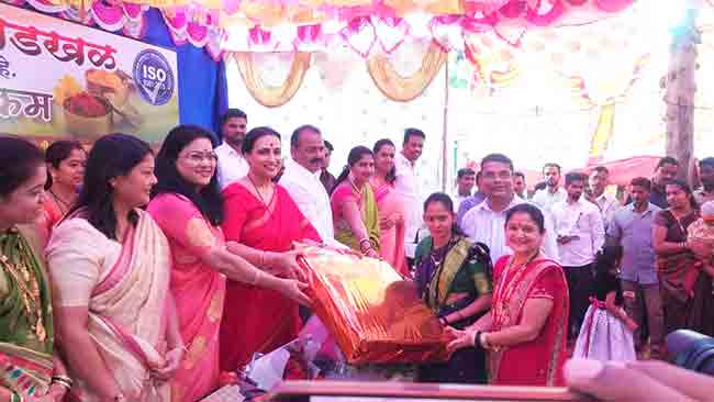 Gram Panchayat : महिलांची १० लाखांची पॉलिसी काढणारी राज्यातील ‘ही’ पहिली ग्रामपंचायत