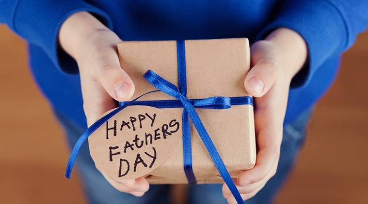 Father’s day 2023 : फादर्स डे निमित्त वडिलांना कोणते गिफ्ट द्याल?