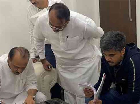 Ajit Pawar : थोडक्यात वाचलास..., अजित पवारांचा रोहित पवारांना टोला