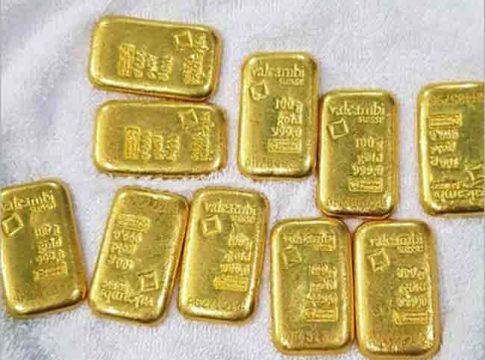 ऑटोजगताची भरारी, सोनेखरेदीची क्लृप्ती