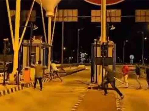 MNS workers arrested : खळखट्याक! सिन्नर टोलनाका तोडफोड प्रकरणी आठ मनसैनिकांना अटक