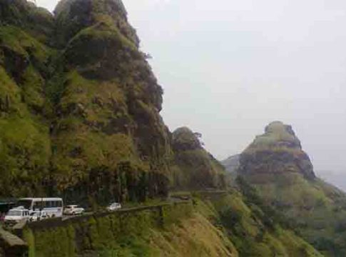 IMD Alert for pune: पुण्यात घाट रस्त्याने प्रवास करणाऱ्यांसाठी हवामान विभागाचा इशारा!