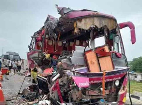 Malkapur Accident : मलकापूरात भीषण अपघात, २ ट्रॅव्हल्सची समोरासमोर धडक