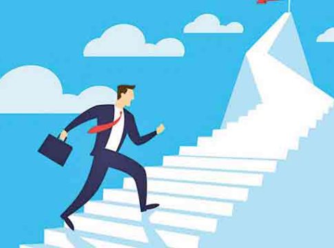 Life Mantra: यशस्वी व्यक्तींमध्ये असतात हे ३ खास गुण, जीवनभर मिळते यश