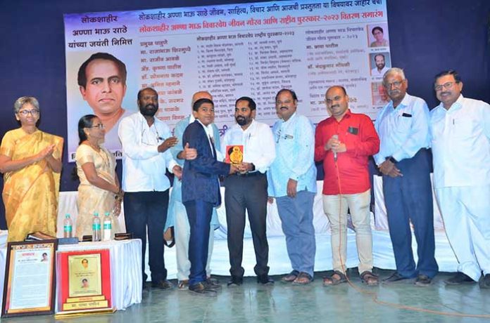 अण्णाभाऊंचे साहित्य म्हणजे मानवमुक्तीचा हुंकार : ॲड. कृष्णा पाटील