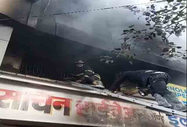 रक्षाबंधनच्या दिवशी दुकानाला आग लागून एकाच कुटुंबातील चौघांचा मृत्यू