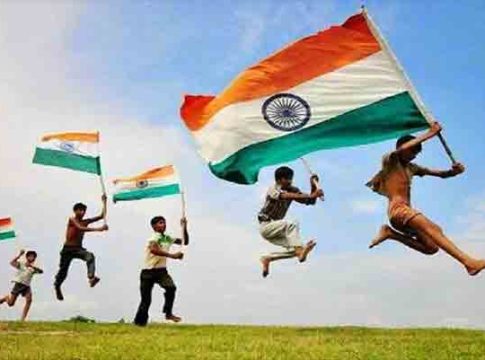 Har Ghar Tiranga : 'तिरंगा सेल्फी' उपक्रमाला सुरुवात; सर्व इमारती व घरांवर तिरंगा लावण्याचे आवाहन!