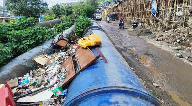 Shocking : मुंबईकरांनो शी.. कसले घाणेरडे पाणी पिताय, हे पहा…