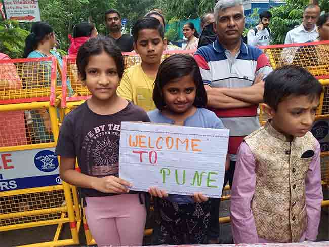 PM Narendra Modi in Pune: पंतप्रधान मोदी पुण्यात दाखल… पुणेकरांचा आनंद गगनात मावेना!