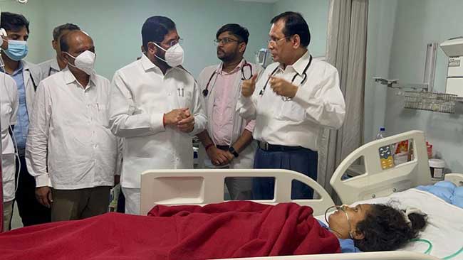 मुख्यमंत्री एकनाथ शिंदेंनी कळवा रुग्णालयाला दिली भेट