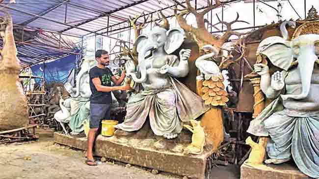 पीओपीच्या गणेश मूर्तींवर बंदी आल्यास लाखो मूर्तिकार होणार बेरोजगार