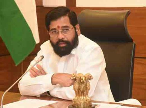 CM Eknath Shinde : केशवराव नाट्यगृहाच्या पुर्नबांधणीसाठी मुख्यमंत्र्यांची मदत; १० कोटींचा निधी मंजूर!