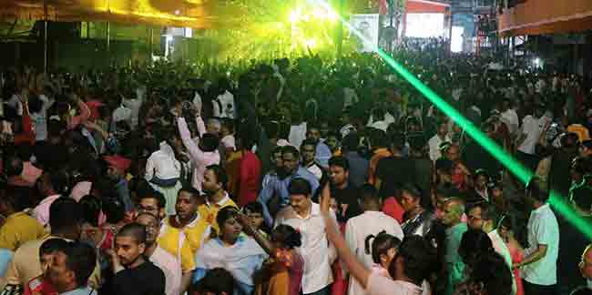 Nashik : सर्वोच्च न्यायालयाचा आदेश धाब्यावर, पोलिसांची बघ्याची भूमिका?
