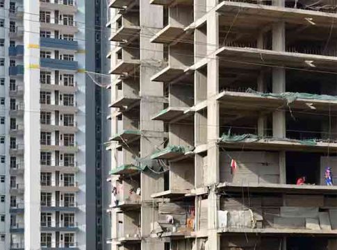 Lift collapsed in Noida : नोएडात मोठी दुर्घटना! इमारतीच्या बांधकामादरम्यान लिफ्ट कोसळून चार जणांचा मृत्यू