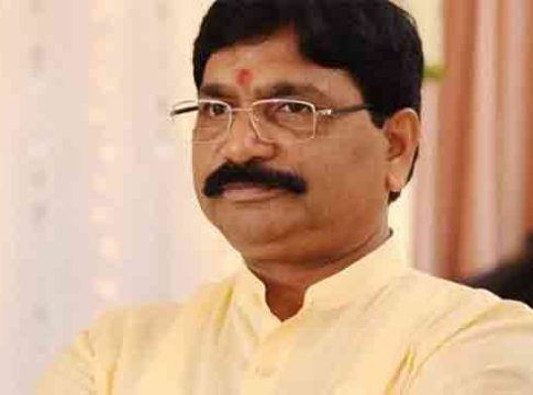 Thackeray group : ठाकरे गटाचे कसे होणार? रवींद्र वायकरांवरदेखील ईडीकडून गुन्हा दाखल