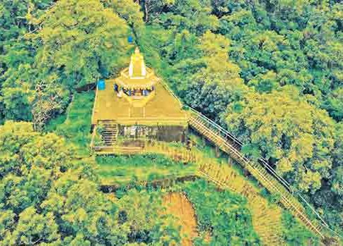 Konkan Temples : ३६० चाळ्यांचा अधिपती - श्री देव घोडेमुख देवस्थान