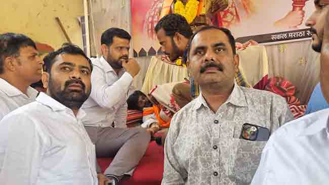Maratha Reservation : जरांगे यांच्या आरक्षणाच्या मागणीला उत्स्फूर्त पाठिंबा