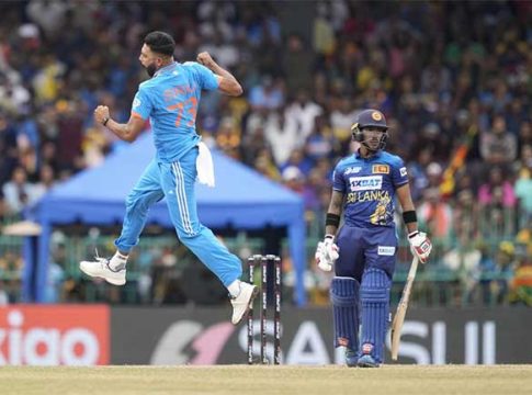 Mohammed Siraj : वनडे रँकिंगमध्ये टॉप बनल्यानंतर सिराजला आली वडिलांची आठवण, झाला भावूक