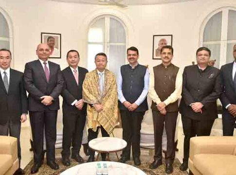 शिपिंग, लॉजिस्टिक क्षेत्रातील उद्योग वृद्धीसाठी सहकार्यात महाराष्ट्र नेहमीच आघाडीवर राहील – उपमुख्यमंत्री देवेंद्र फडणवीस