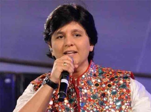 Falguni Pathak Garba : फाल्गुनी पाठकच्या गरबा कार्यक्रमाच्या पासेसचे आमिष दाखवून १५६ तरुणांची फसवणूक