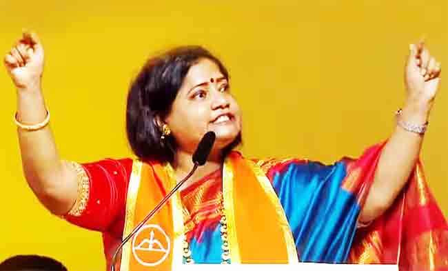 Jyoti Waghmare : संजय राऊत, सुप्रिया सुळे, रोहित पवार हे महाराष्ट्रातल्या काडीपेट्या; त्यांना महाराष्ट्र पेटवायचा आहे का?