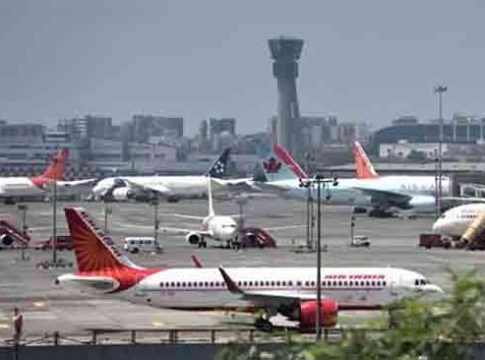 Mumbai airport news : मुंबई विमानतळ उद्या सहा तासांसाठी बंद; काय आहे कारण?