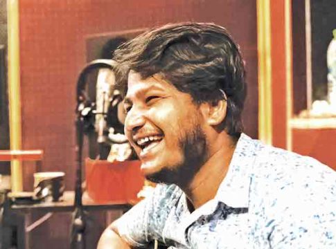 Musician Hrishi. B. : संगीतकलेचा उपासक ऋषी