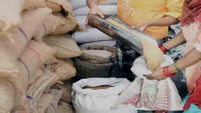 Ration Shopkeepers Strike : सामान्यांच्या नववर्षाची सुरुवात संकटाने; १ जानेवारीपासून रेशन दुकानदारांचा संप