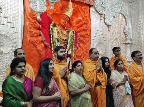 Saptashrungi Navratri : सप्तशृंगी गडावर नवरात्र उत्सवाच्या पहिल्या दिवशी तीस हजार भाविकांची उपस्थिती