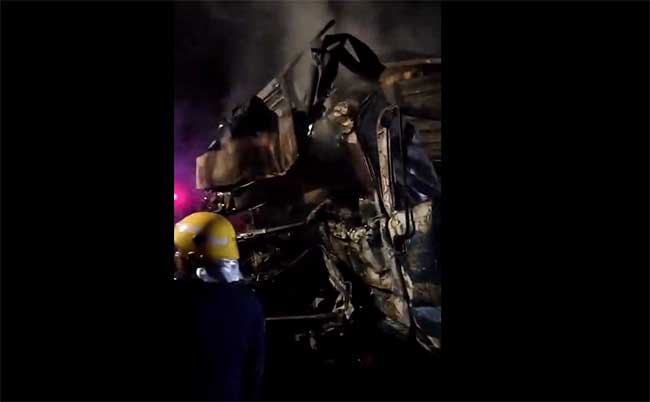 Fire: पुण्यात कंटेनरला लागलेल्या भीषण आगीत ४ जणांचा होरपळून मृत्यू
