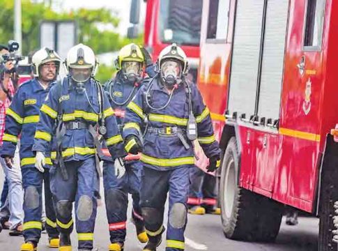 Fire Brigade : दुसऱ्यांचा जीव वाचवणाऱ्या जवानांचा महापालिकेला विसर