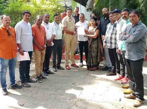 सदावर्तेच्या भडकाऊ वृत्तीविरोधात सकल मराठा समाजाच्या वतीने पोलिसांत तक्रार