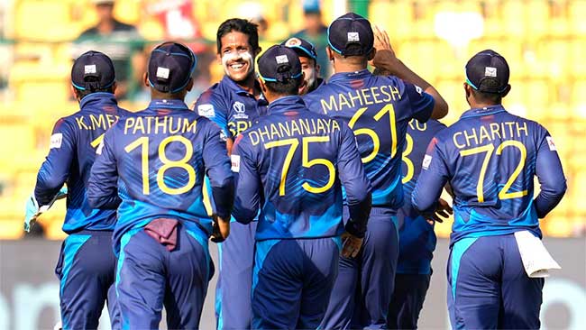 ENG vs SL: गतविजेत्या इंग्लंडचा श्रीलंकेविरुद्ध लाजिरवाणा पराभव