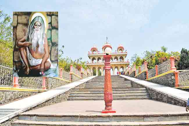 Gajanan Maharaj : संत आणि भगवंत एकरूप साक्षात…