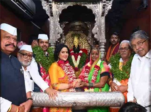 Kartitki Ekadashi Mahapuja : फडणवीसांच्या हस्ते सपत्नीक पार पडली कार्तिकी एकादशीची महापूजा
