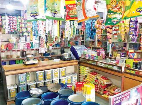 Konkan Local Shopkeepers : कोकणात स्थानिक व्यापारी हरवतोय ...!