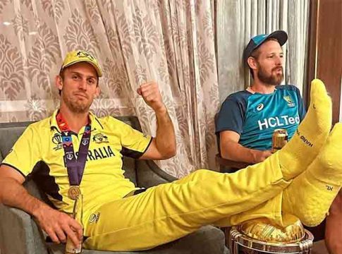 India Vs Australia WC Finale : ज्यांची लायकी नाही त्यांच्याकडे ट्रॉफी गेली!