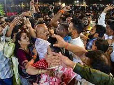 Shivasena Vs Thackeray Group : बाळासाहेबांच्या स्मृतिस्थळावरील राडा ठाकरे गटाला भोवला...
