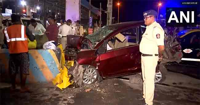 Mumbai Accident : मुंबईत मोठा अपघात, वेगवान कारची ६ वाहनांना धडक, ३ जणांचा मृत्यू