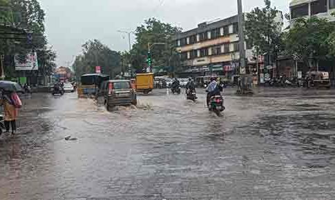 गंगापूर धरणातून पाण्याचा विसर्ग,पाण्याच्या पातळीत वाढ झाल्याने नागरिकांची तारांबळ