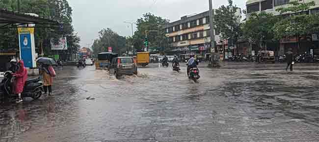 गंगापूर धरणातून पाण्याचा विसर्ग,पाण्याच्या पातळीत वाढ झाल्याने नागरिकांची तारांबळ