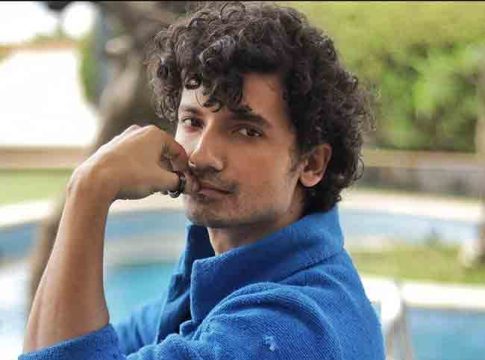 Bollywood : 'पिप्पा'चा ट्रेलर प्रेक्षकांच्या भेटीला!