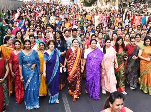 Saree Walkathon : एमएमआरडीए मैदानात साडी वॉकथॉनचे आयोजन