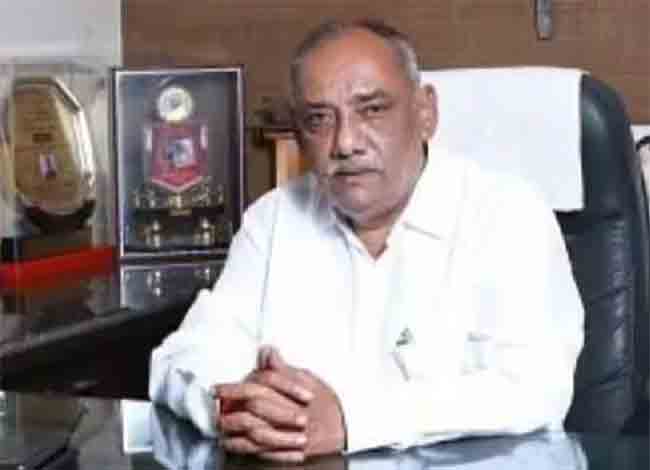ओबीसींविरोधी बोलणाऱ्यांचे हातपाय कलम करण्याची भाषा करणा-या बबनराव तायवाडेंवर गुन्हा दाखल