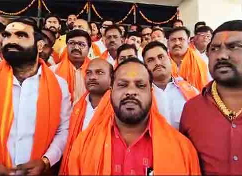 बांगरांचा ठाकरे गटाला दणका! ५ गावच्या सरपंचांसह २५० कार्यकर्त्यांचा ठाकरेंना जय महाराष्ट्र!