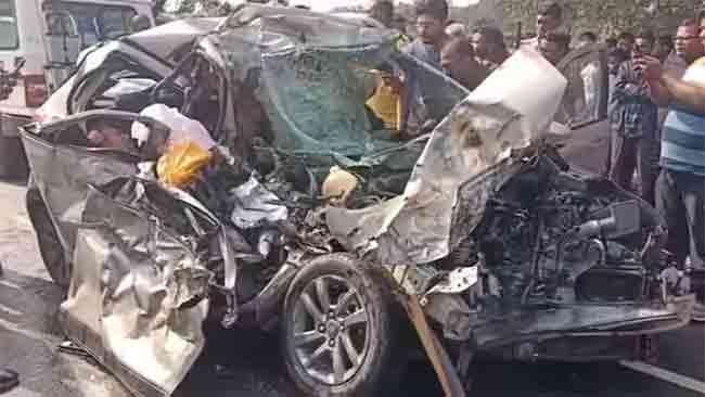 Chhattisgarh Accident : लग्न करुन परतत असतानाच झाला अपघात; नवरा नवरीसह पाचजण ठार