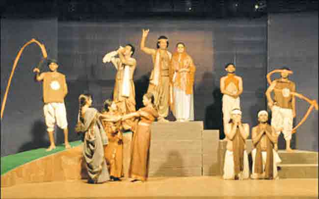 Marathi theatre : मराठी रंगभूमीवरील काही महत्त्वाचे टप्पे