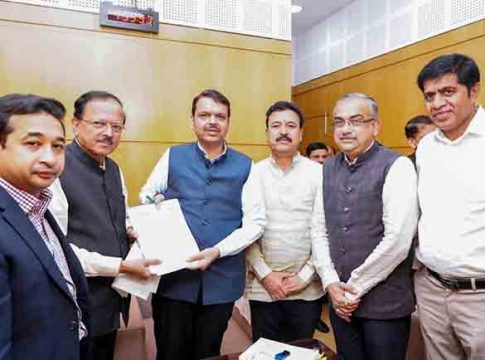 मालेगावला लवकरच पोलीस आयुक्तालय, उपमुख्यमंत्री फडणवीस यांचे खासदार डॉ. सुभाष भामरे यांना आश्वासन