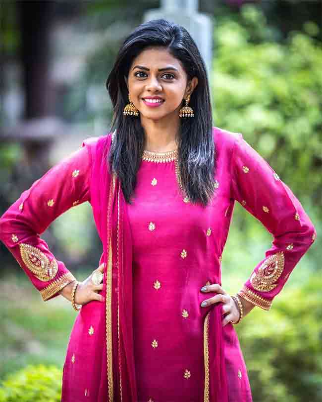 Rutuja Bagwe : दिग्दर्शकाची अभिनेत्री